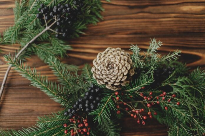 storing wreaths